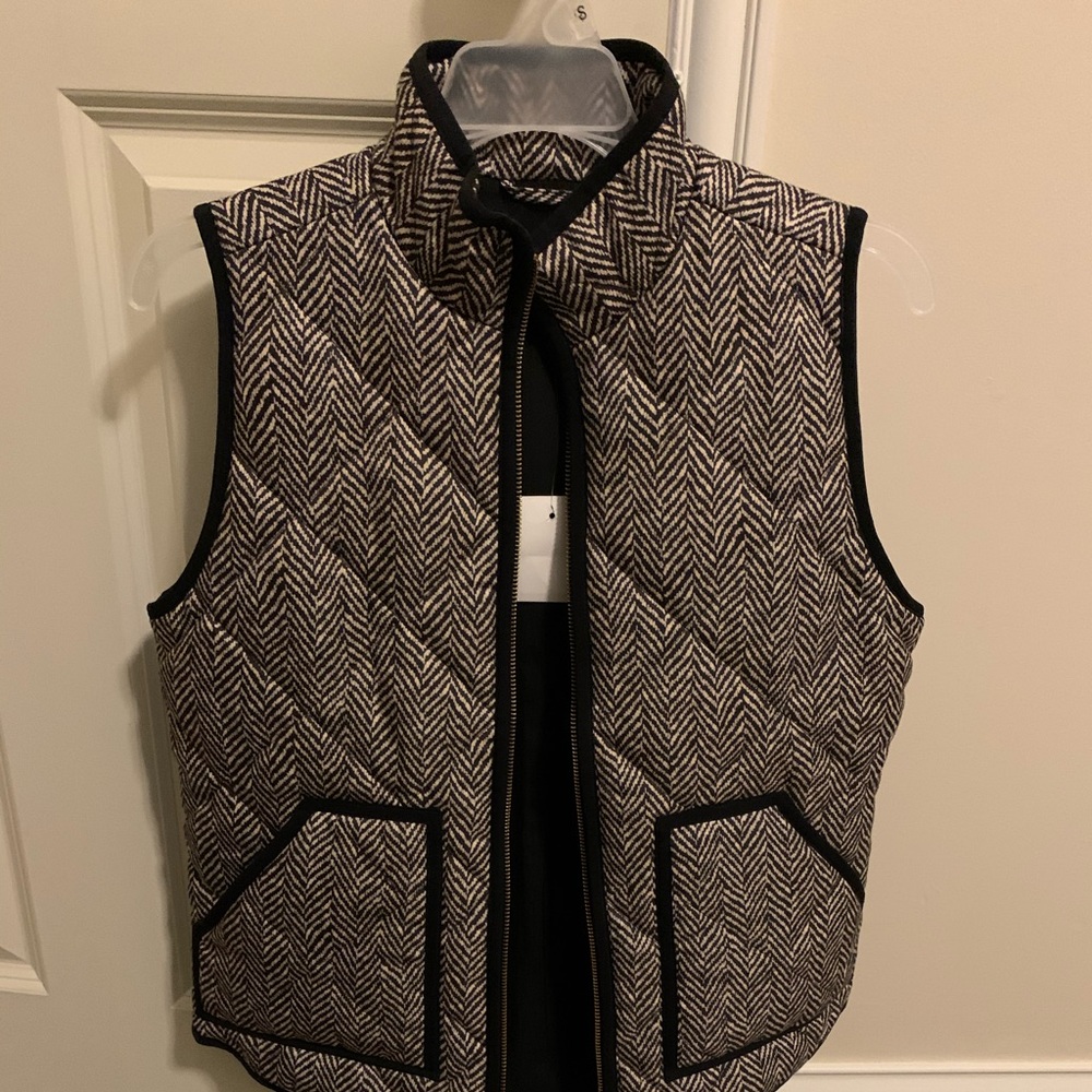 J Crew herringbone quilted excursion vest NWT